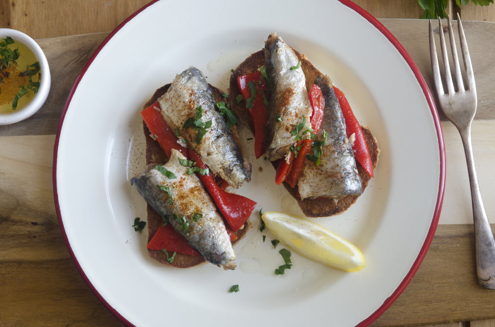 7 canapés con sardinas en aceite de oliva | Cetárea Burela